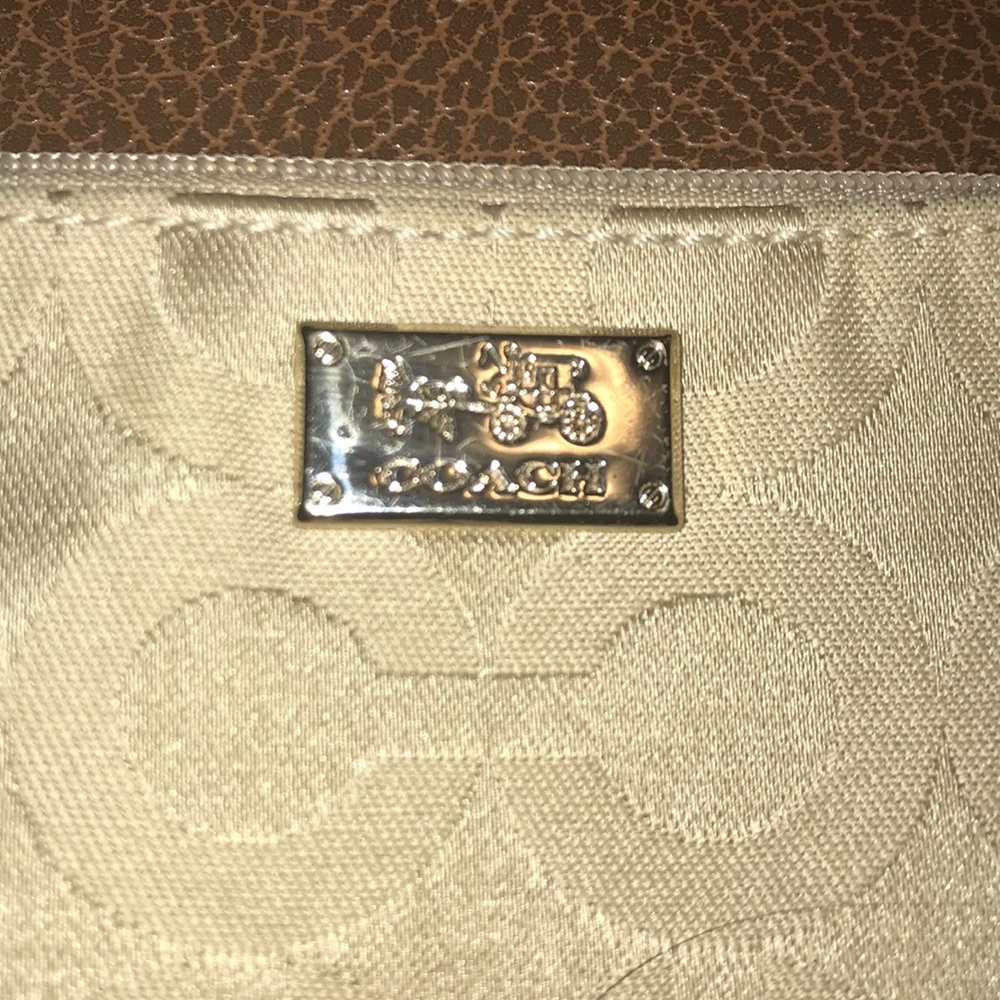 Coach wristlet - Picture 2 of 3